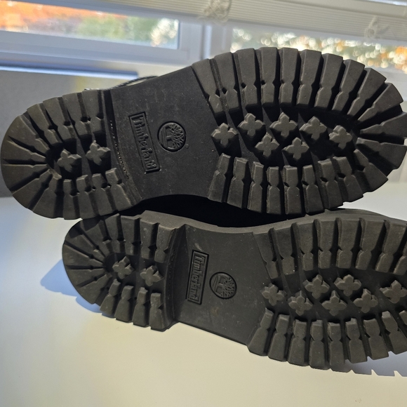 Timberlands - Picture 4 of 8